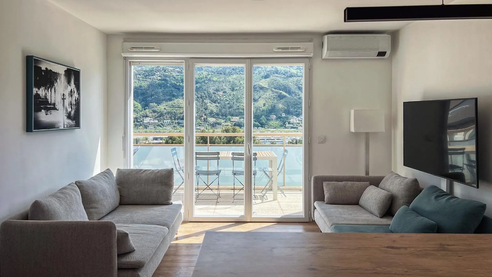 Flat Apartment Carros